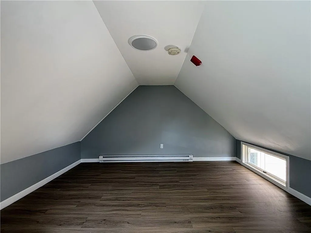 2 bed, 544 sqft, $1,700 — Photo 2
