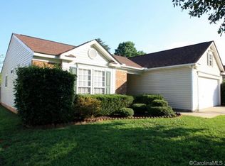 7024 Breeders Cup Cres, Charlotte, NC 28215