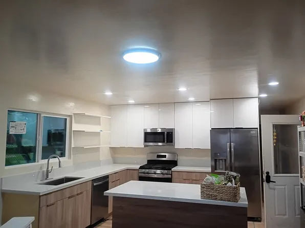 6741 Del Playa Dr, Goleta, CA 93117