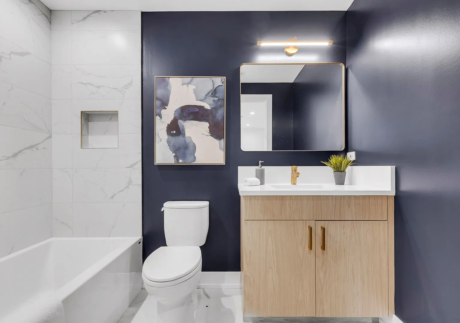 2 bed, $3,500 — Photo 2