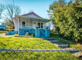 121 Fletcher Dr, Johnson City, TN 37601