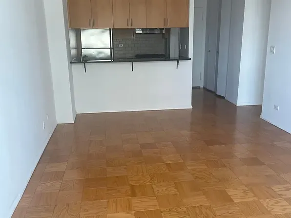 200 E 72nd St, New York, NY