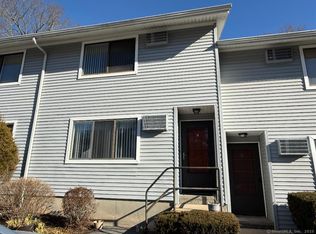 300 Meridian St APT E, Groton, CT 06340