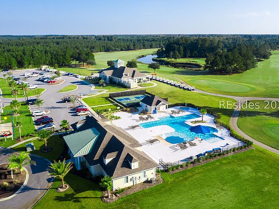 4th image of 562 Crimson Pointe Dr