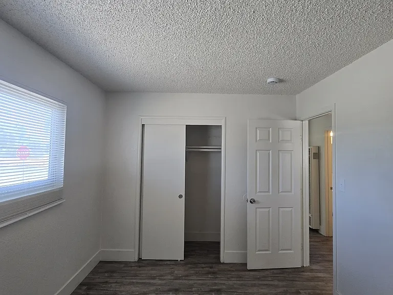 4419 N Clark St #A — Photo 8