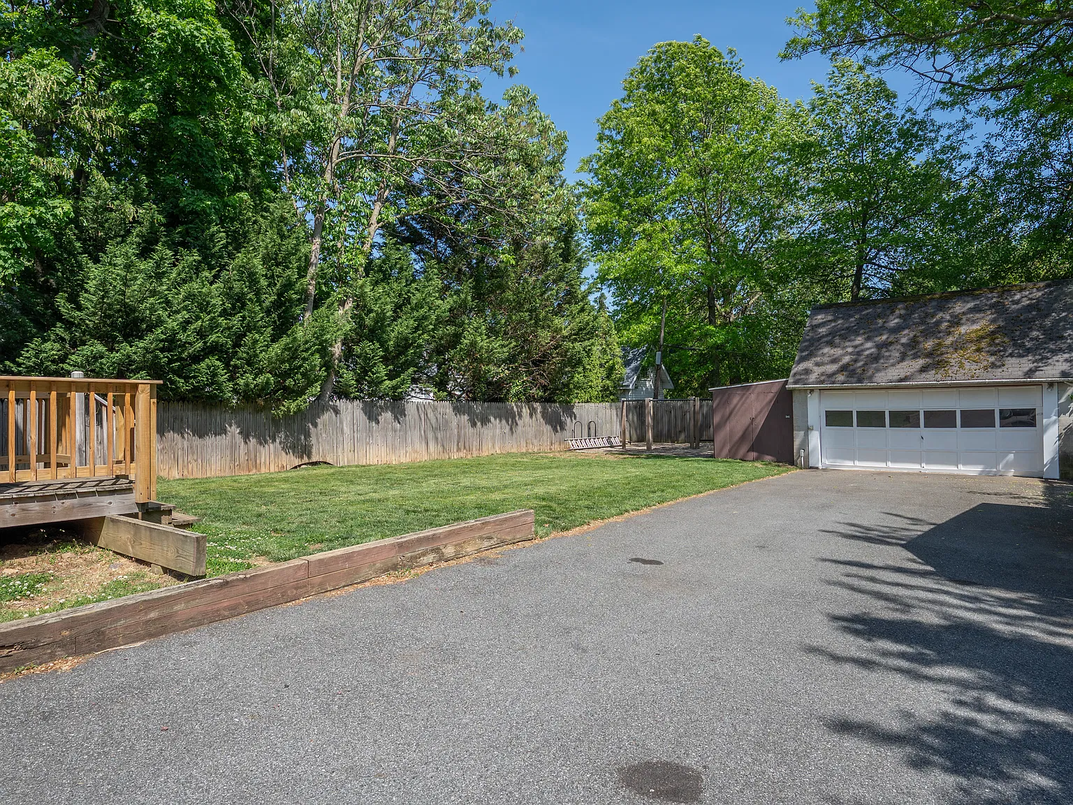 4 bed, 2.5 bath, 2250 sqft, $3,449 — Photo 3