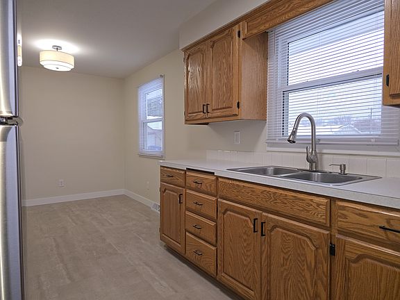 4th image of 1401 Biscayne Dr
