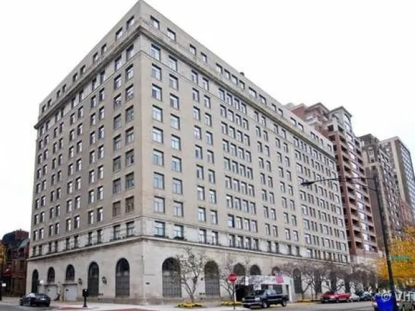 2100 N Lincoln Park W #6C, Chicago, IL 60614