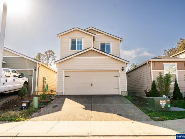 1006 S View Dr, Molalla, OR 97038