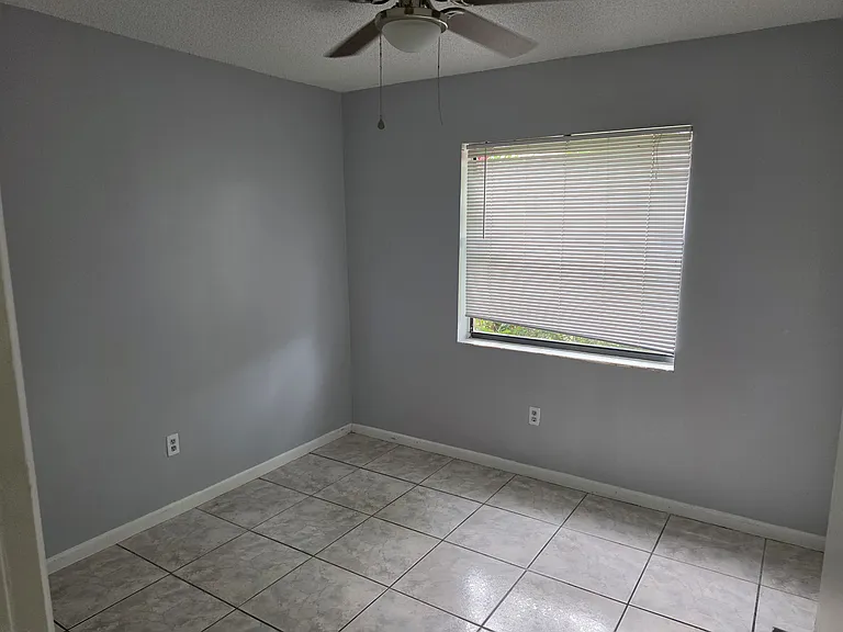20805 NE 8th Ct #103 — Photo 12