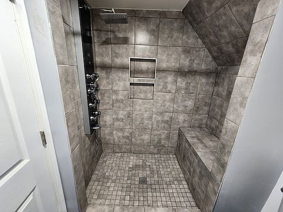 5th image of 1013 Kenwood St #2