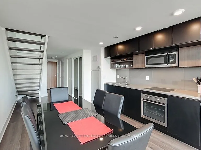 111 Saint Clair Ave W #928 — Photo 4