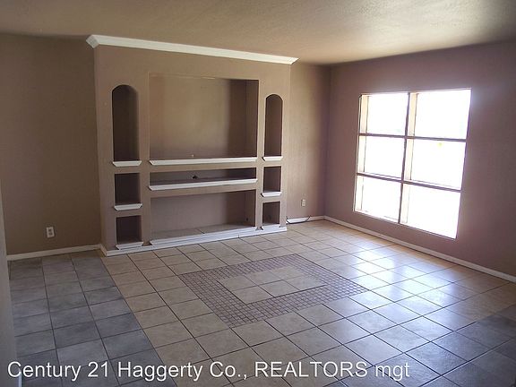 3rd image of 5105 Knox Ct