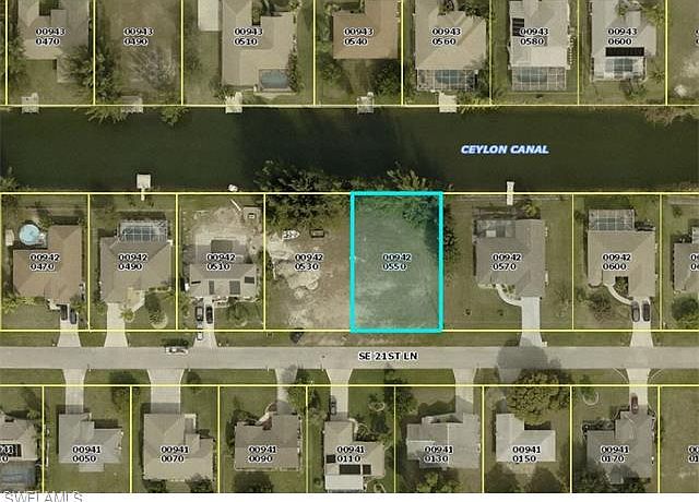 2nd image of 405 SE 21st Ln