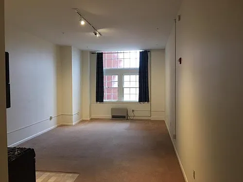 75 Bank St Photo 1