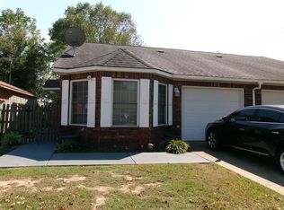 103 Cary Pl, Muskogee, OK 74403