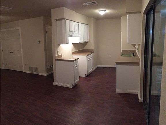 4th image of 3065 NW 32nd St
