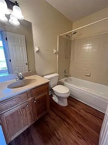 3 bed, 2.0 bath, $1,955 — Photo 4