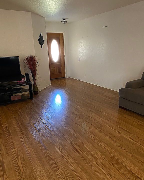 1st image of 867 Spyglass Dr