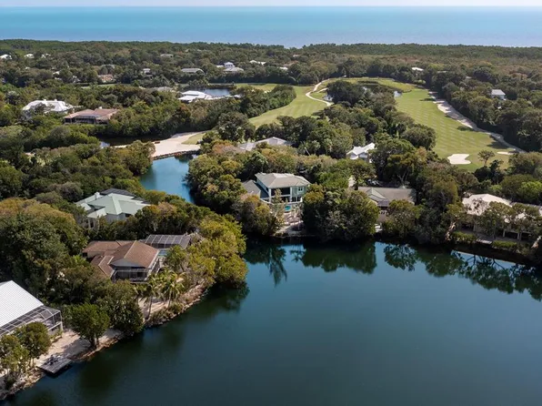 24 Tamarind Ln, Key Largo, FL 33037