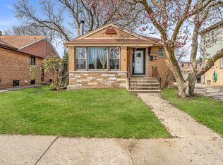 10026 S Spaulding Ave, Evergreen Park, IL 60805