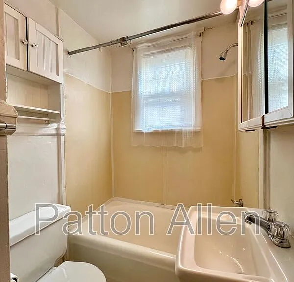 83 Edgemont Rd #1 — Photo 16