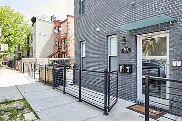 Rented by Nolita Group
