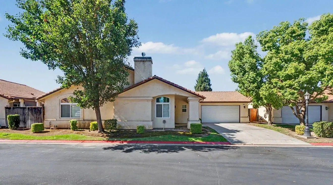 3 bed, 1640 sqft, $2,500 — Photo 1