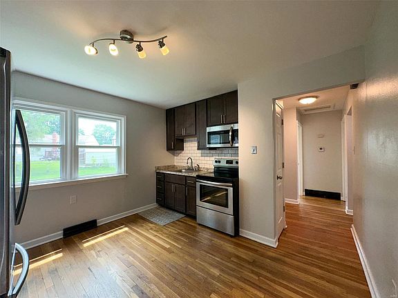 4th image of 10824 Saint Xavier Ln