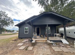 1601 W 16th St, Texarkana, TX 75501