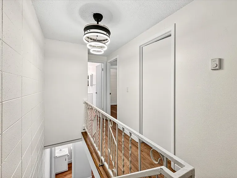 824 S Curtis Rd — Photo 10