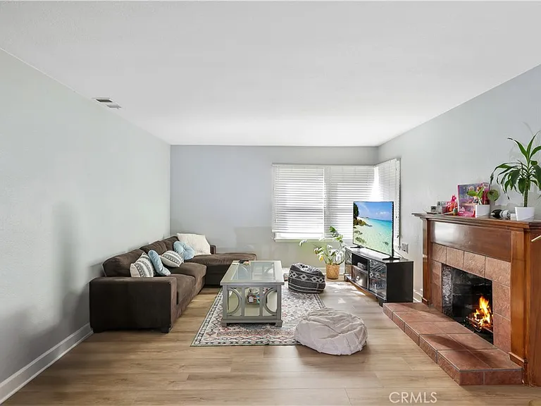 417 N Citrus St — Photo 6
