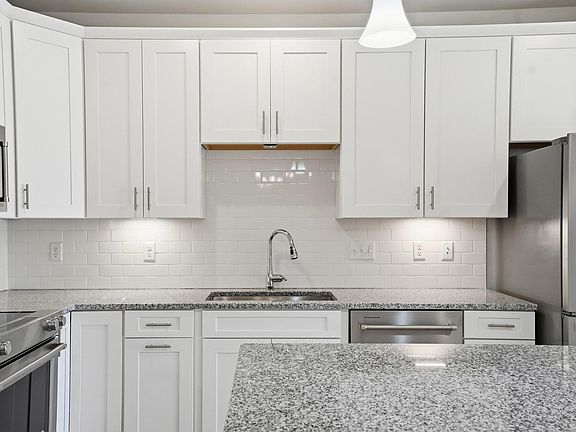 3rd image of 6 Overlook Dr #408