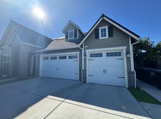 2547 N Fulgham Ct, Visalia, CA 93291