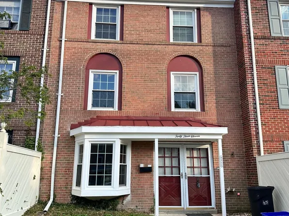 4311 Cedarlake Ct, Alexandria, VA 22309