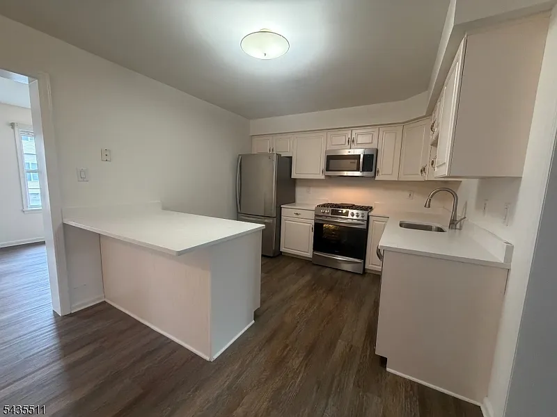 2 bed, 2.5 bath, $3,000 — Photo 2