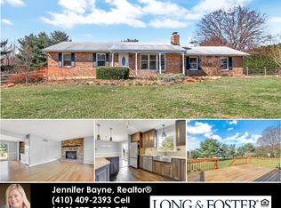 3791 Castle Dr, Hampstead, MD 21074