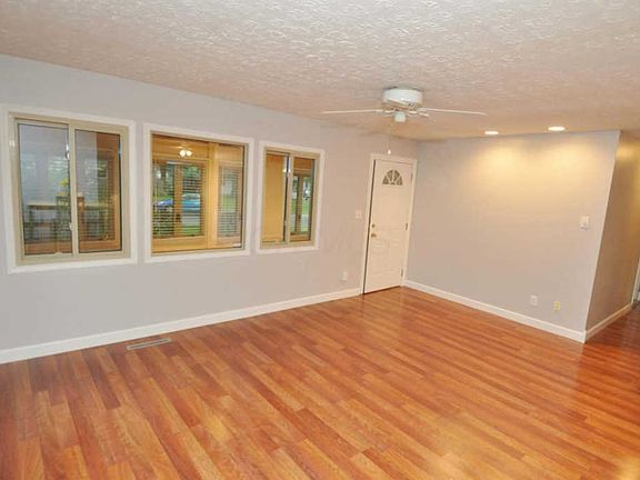 5th image of 4388 Winterringer St
