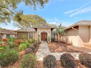 15910 Amberly Dr, Tampa, FL 33647