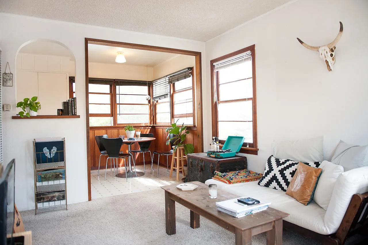 1 bed, 500 sqft, $2,400 — Photo 1