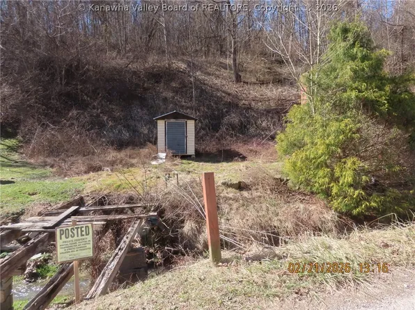 504 Tate Hollow Rd, Charleston, WV 25312