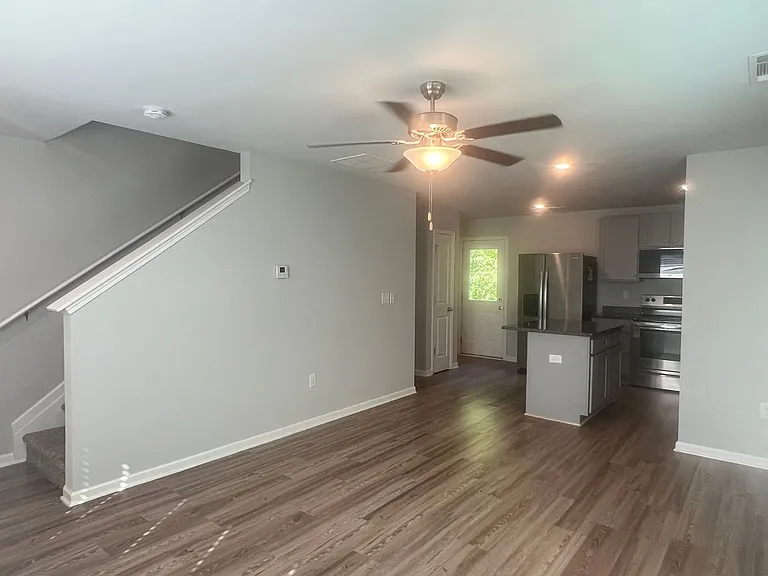 431 Camella Cir — Photo 4