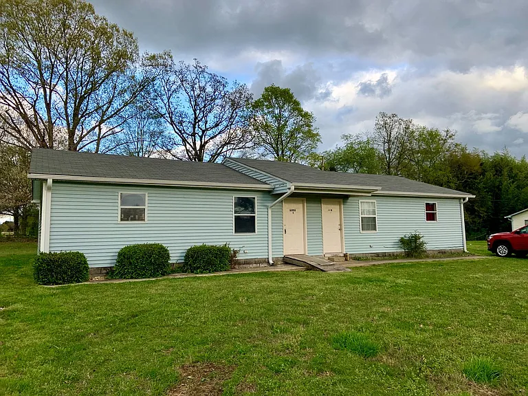 16998 Carter Cir — Photo 1