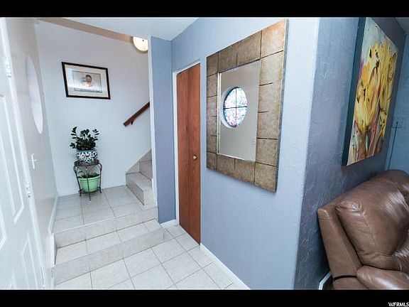 5th image of 1561 N Baroness St