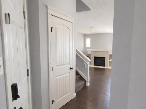 3107 15th Ave NW, Edmonton, AB T6T 0V2