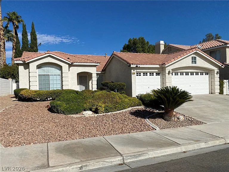 7816 Waterfalls Ave — Photo 2