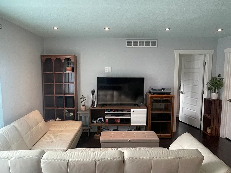 3911 Capitol Dr #A — Photo 6