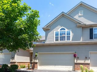 33 Melrose Ct, South Elgin, IL 60177