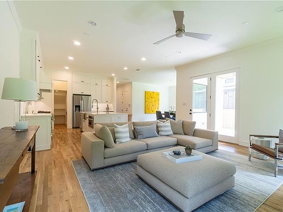 2nd image of 8707 San Leandro Dr