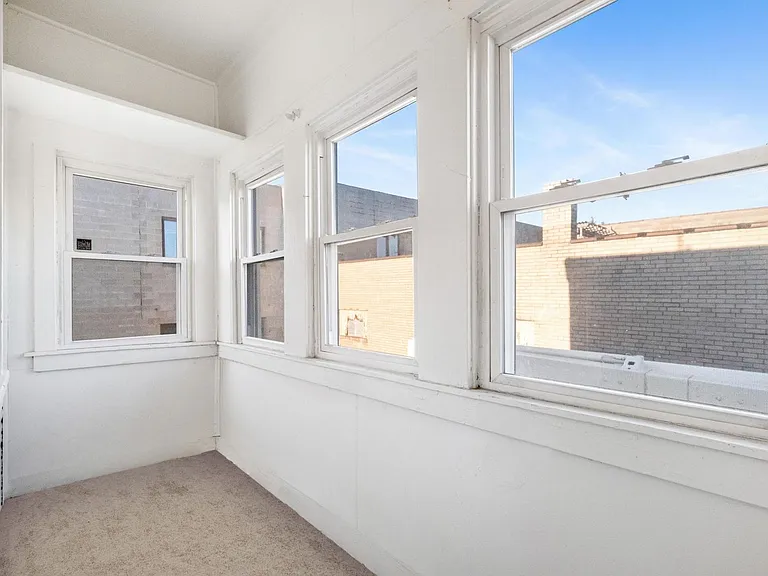 4431 Howley St — Photo 8